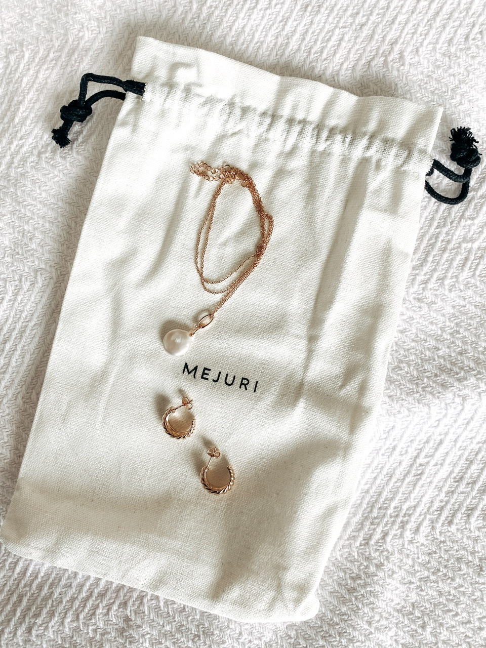 updating your jewelry with Mejuri 1